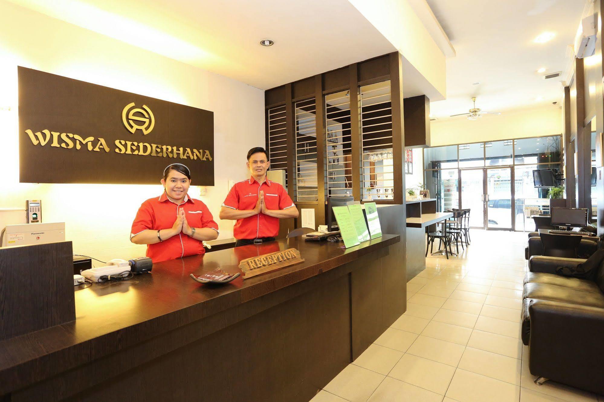 Wisma Sederhana Mitra Reddoorz Медан Екстер'єр фото